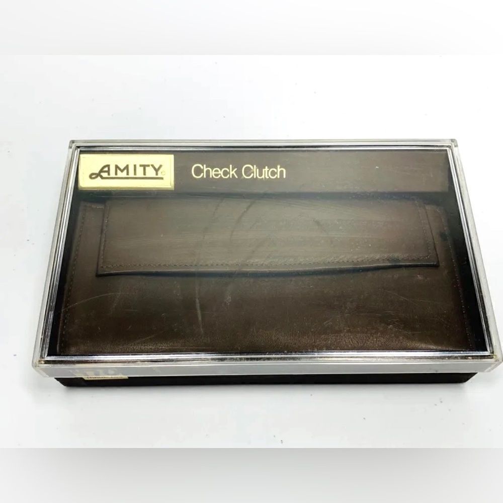 Amity Vintage Brown Cowhide Leather Clutch Checkbook Wallet Boxed